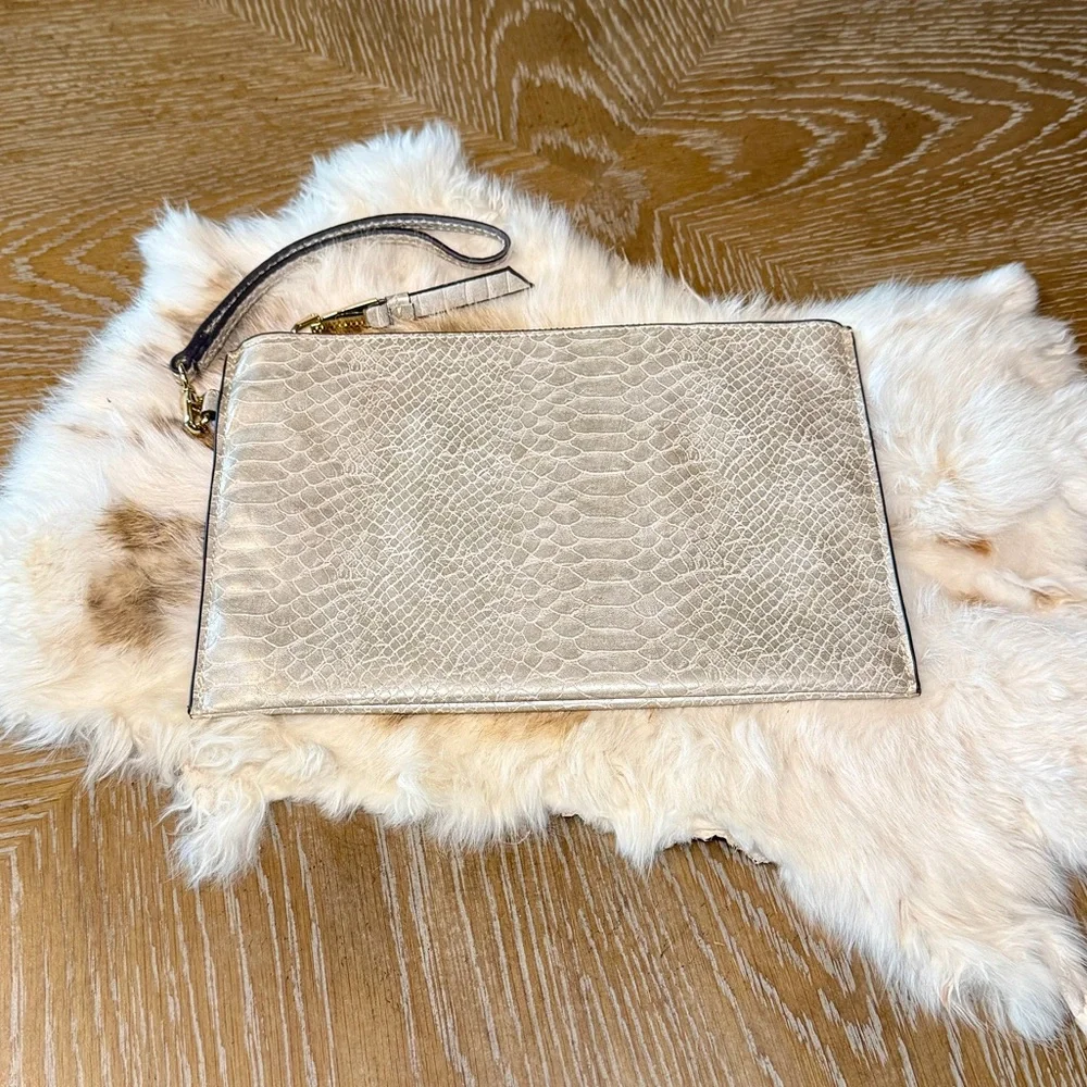 Inc International Concepts KJ Clutch/Wristlet in Metallic Gold Taupe